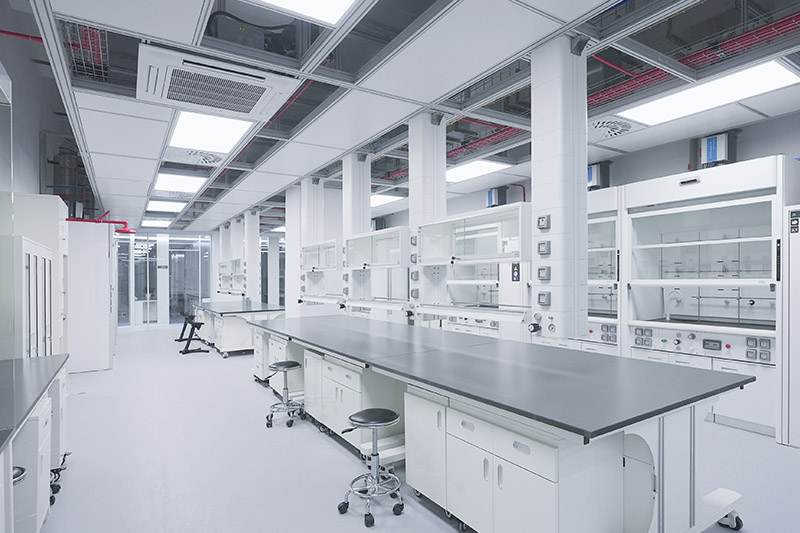来宾实验室革新：安全与科技的现代融合